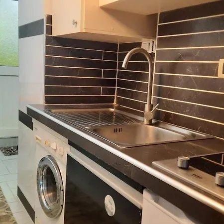 Lovely Apt.0-1 Tirana