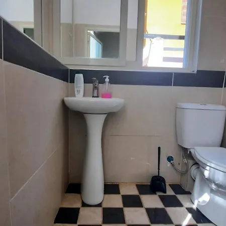 Lovely Apt.0-1 Τίρανα