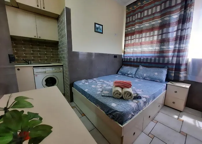 Lovely Apt.0-1 公寓 地拉那